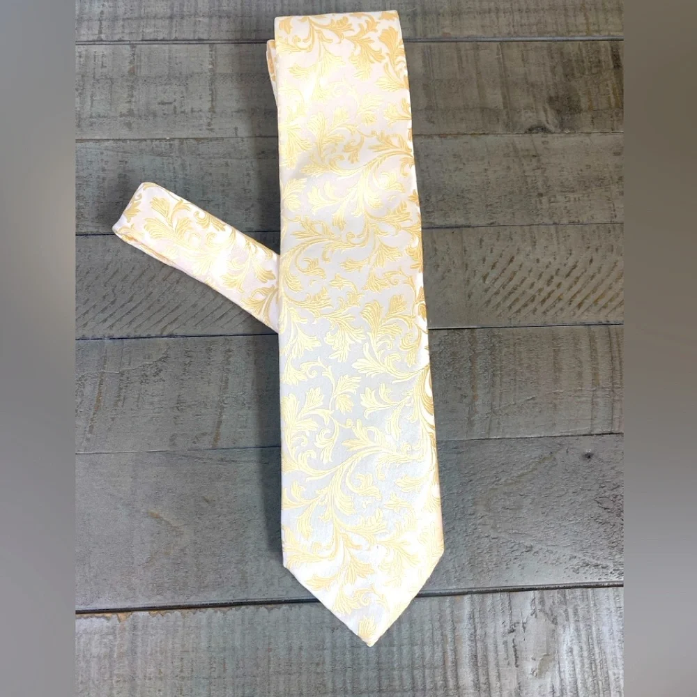 Penrose 100% Mulberry Silk Elegant Gold Jacquard  Leaf Print Tie Made in England